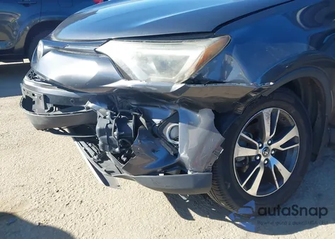 2016 Toyota Rav4 Xle z USA, uszkodzony, nr VIN JTMWFREV7GD088209